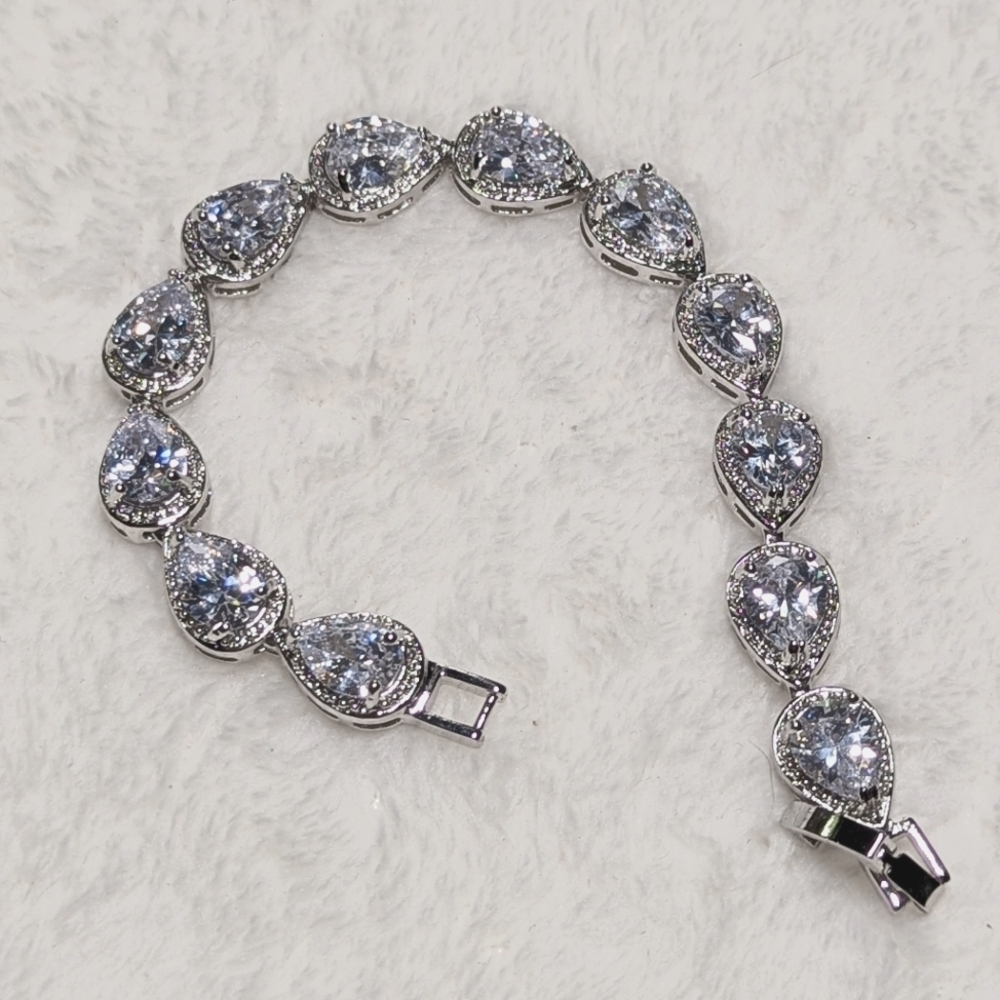 Y2K Cubic Zirconia Rhodium Plating Pear Shaped Stone Tennis Bracelet - Picture 11 of 12